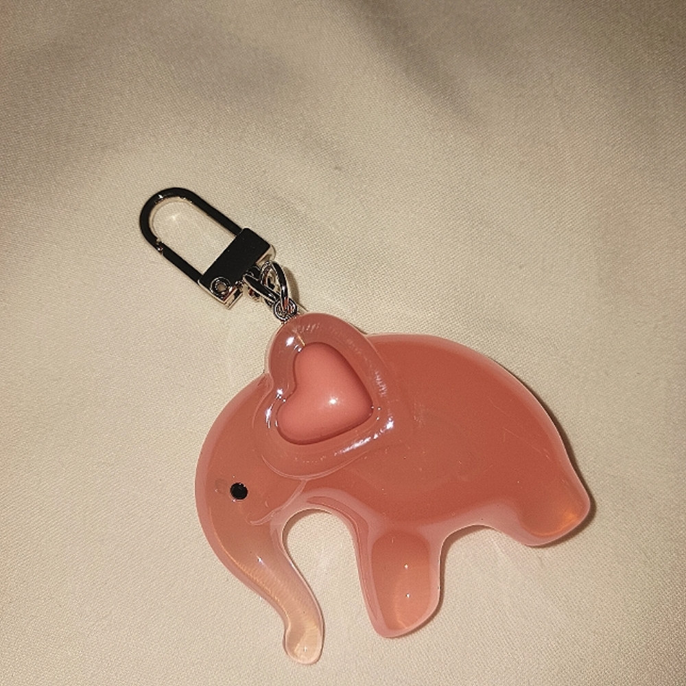 Pink Elephant Keychain 🐘 - Picture 7 of 8